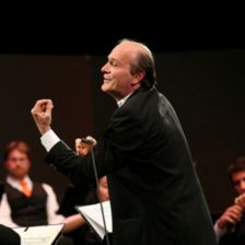 New Camerata conductor Gábor Takács-Nagy (Photo: Aline Paley) New Camerata conductor Gábor Takács-Nagy (Photo: Aline Paley)