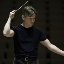 Esa-Pekka Salonen is the Philharmonia Orchestra's principal conductor until the end of the 2016-17 season (photo: Cllive Barda) Esa-Pekka Salonen extends principal conductor contract with Philharmonia Orchest