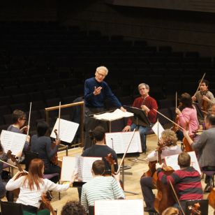 Stanisław Skrowaczewski rehearsing the Hallé Orchestra in Lutosławski’s Concerto for Orchestra Keeping the Lutosławski tradition alive
