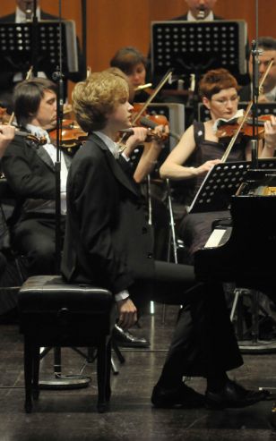 Jan Liesiecki kicks off Chopin year (photo: OHOUEIX) Jan Liesiecki kicks off Chopin year (photo: OHOUEIX)